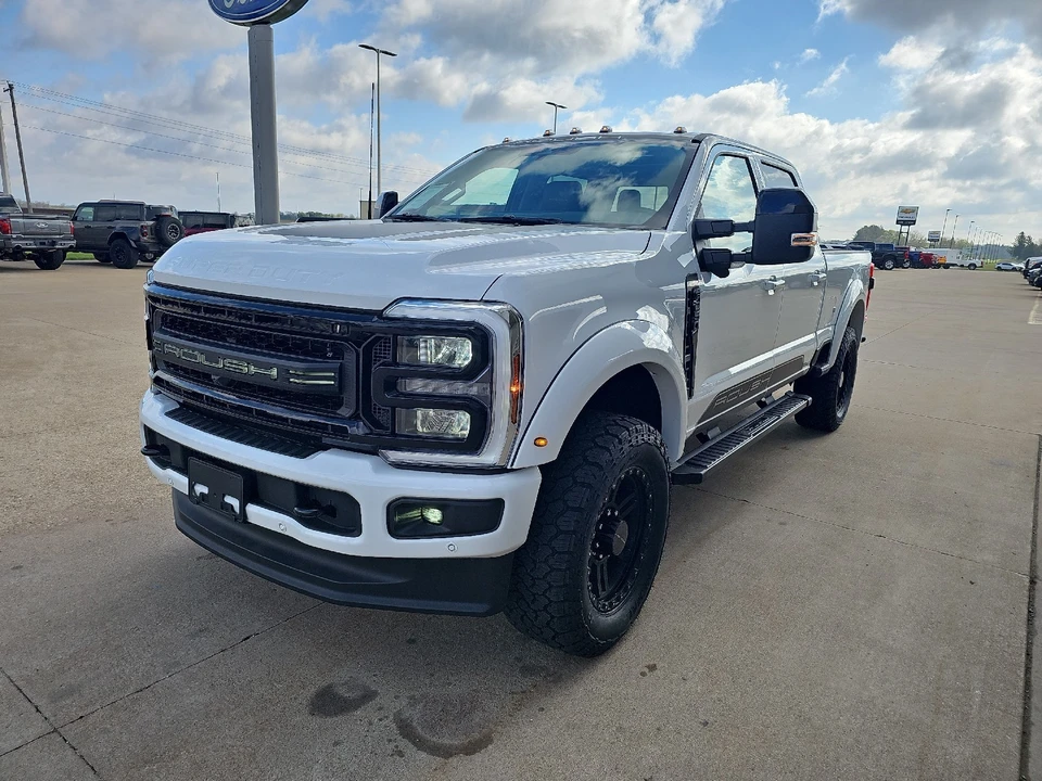 2026 Ford Super Duty 5th Gen - Image 29 of 31