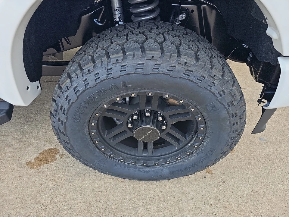 2026 Ford Super Duty 5th Gen - Image 4 of 31