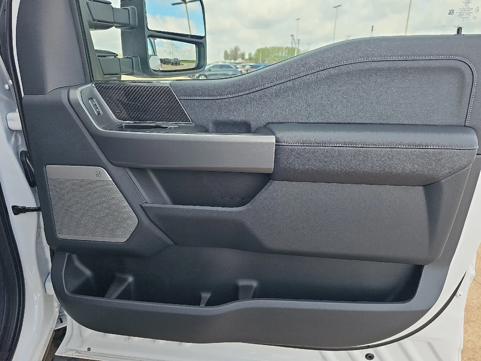 2026 Ford Super Duty 5th Gen - Image 9 of 31