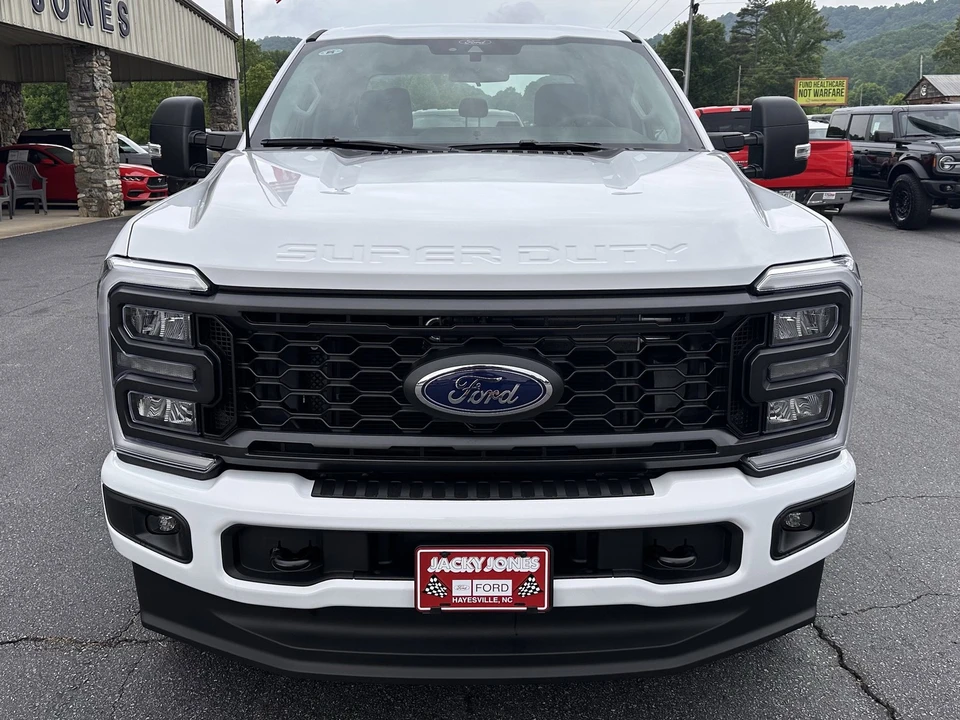2026 Ford Super Duty 5th Gen - Image 3 of 30
