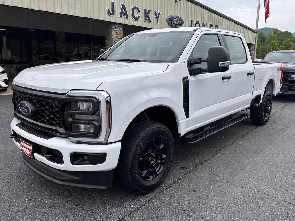 2026 Ford Super Duty 5th Gen - Image 2 of 30