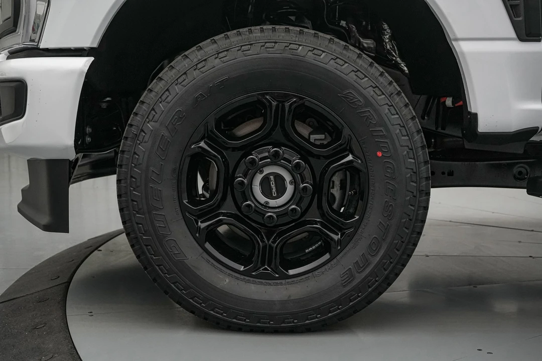 2026 Ford Super Duty 5th Gen - Image 12 of 24