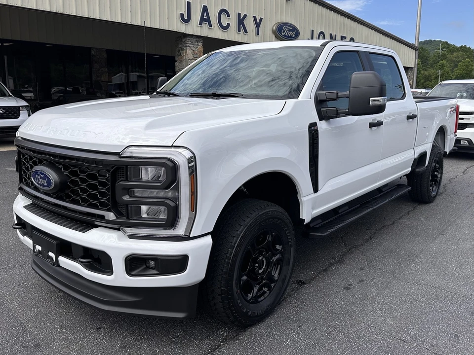 2026 Ford Super Duty 5th Gen - Image 2 of 29