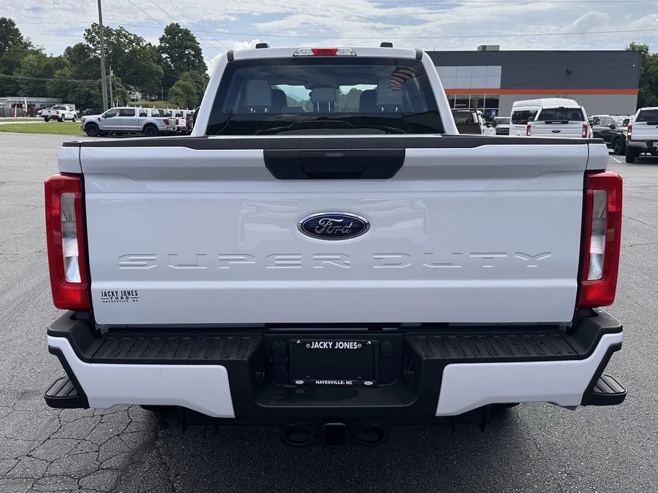 2026 Ford Super Duty 5th Gen - Image 8 of 29
