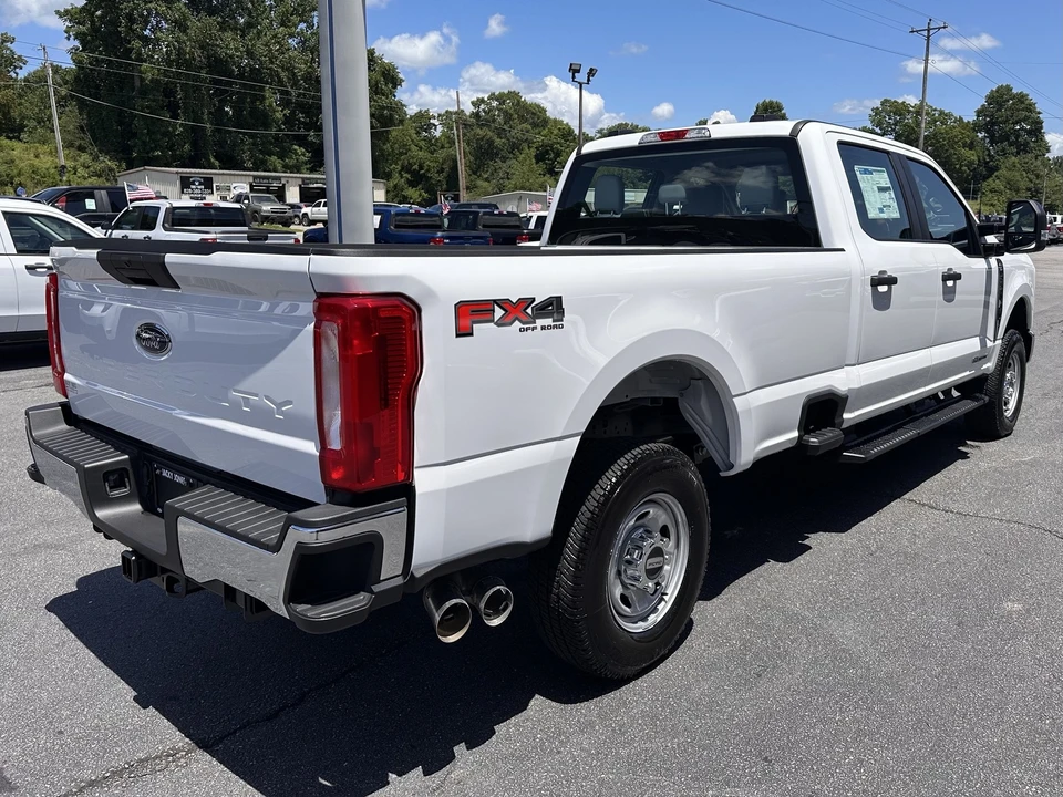 2026 Ford Super Duty 5th Gen - Image 6 of 31