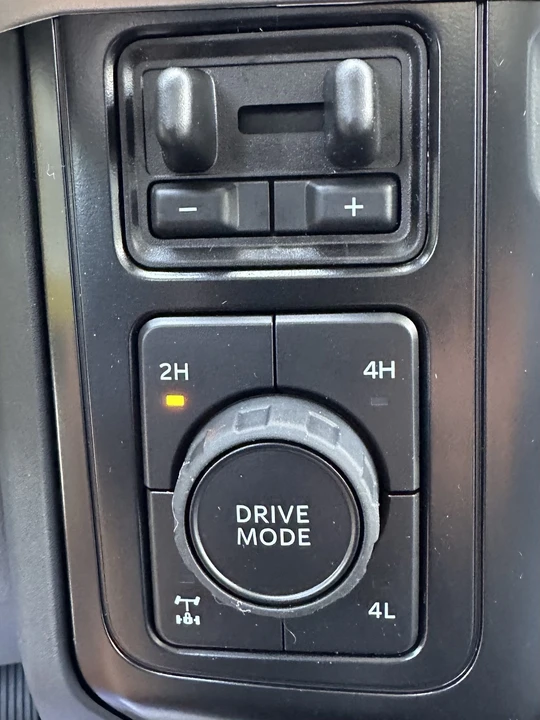 2026 Ford Super Duty 5th Gen - Image 20 of 31