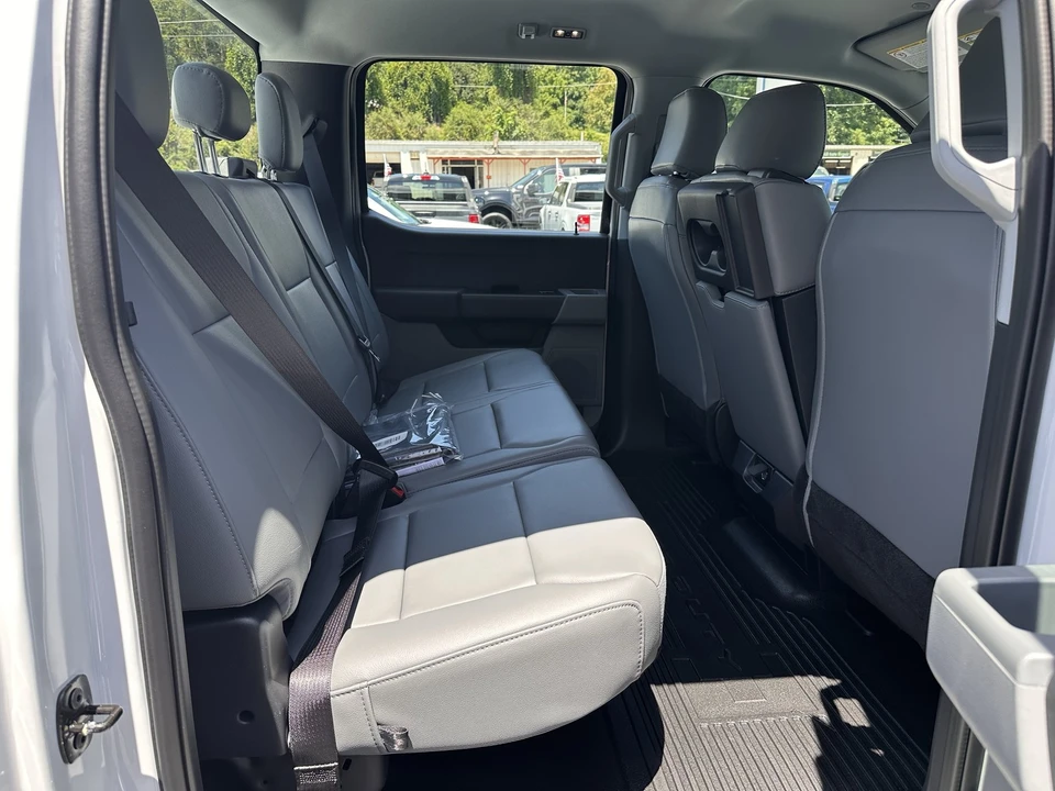 2026 Ford Super Duty 5th Gen - Image 17 of 31