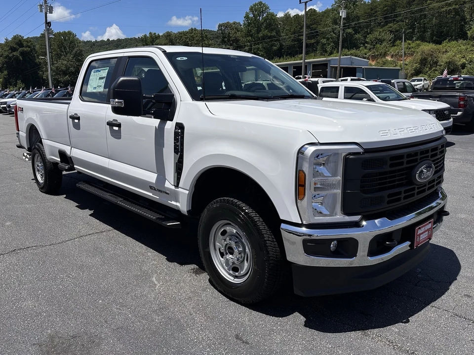 2026 Ford Super Duty 5th Gen - Image 4 of 31