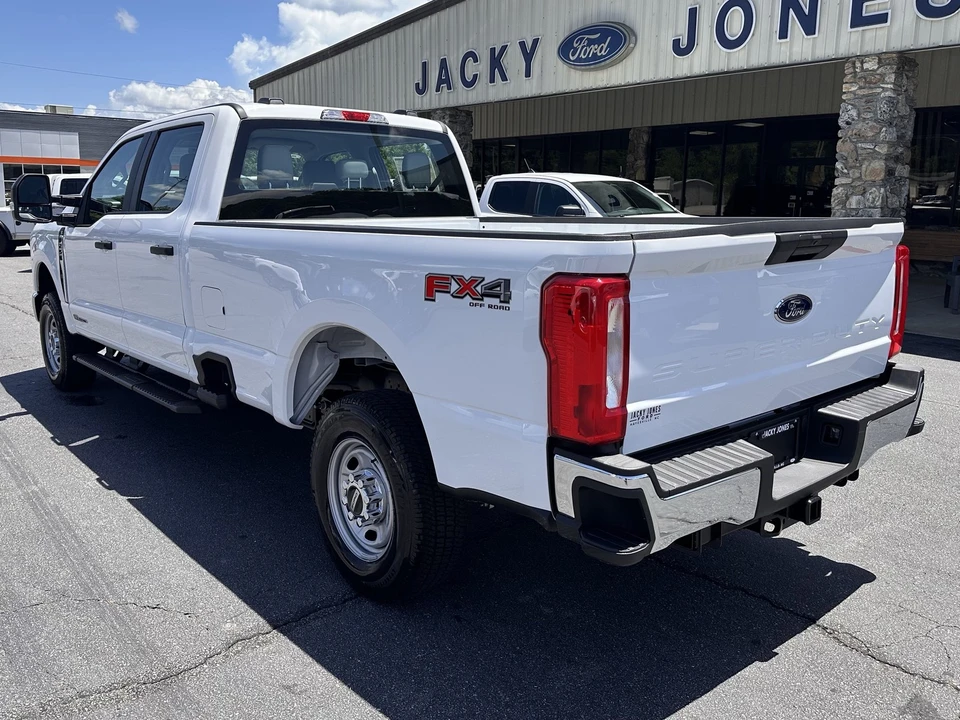 2026 Ford Super Duty 5th Gen - Image 8 of 31