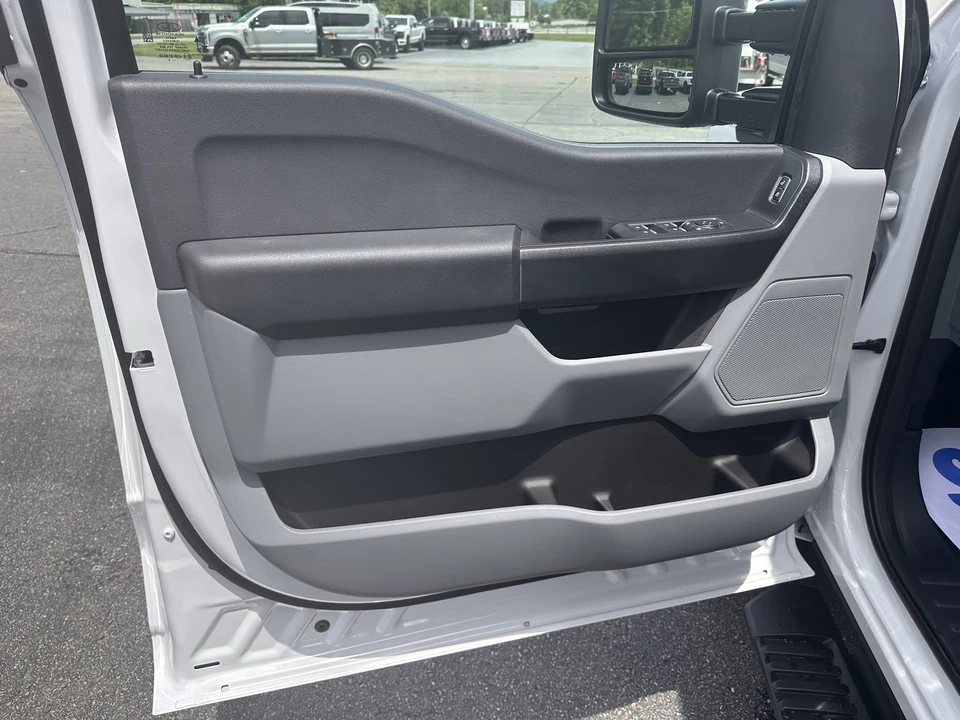 2026 Ford Super Duty 5th Gen - Image 10 of 30