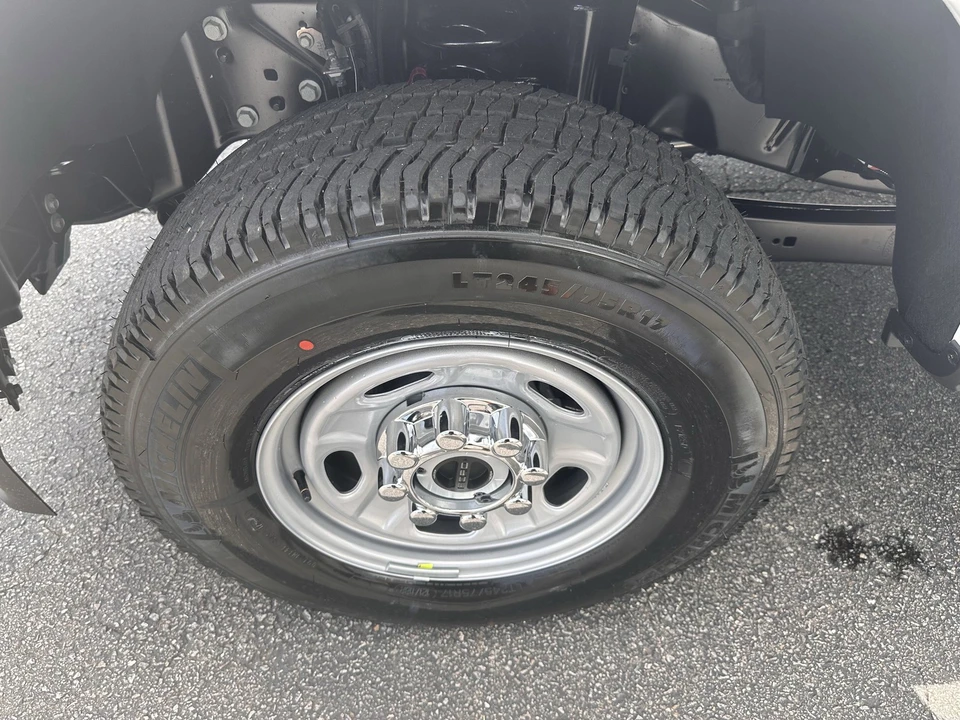 2026 Ford Super Duty 5th Gen - Image 28 of 30