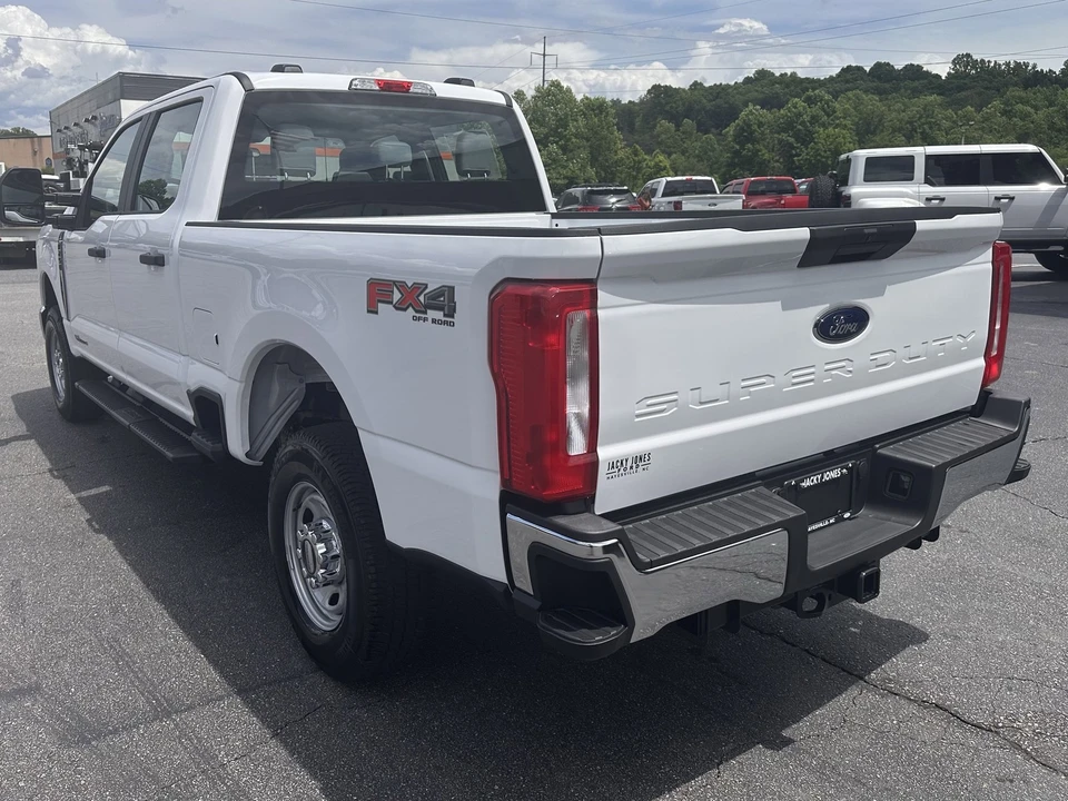 2026 Ford Super Duty 5th Gen - Image 8 of 30