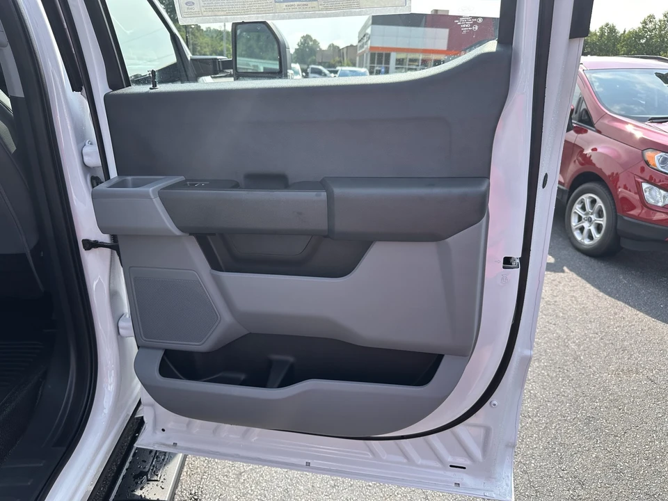 2026 Ford Super Duty 5th Gen - Image 16 of 30
