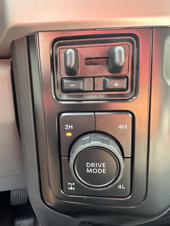 2026 Ford Super Duty 5th Gen - Image 20 of 30