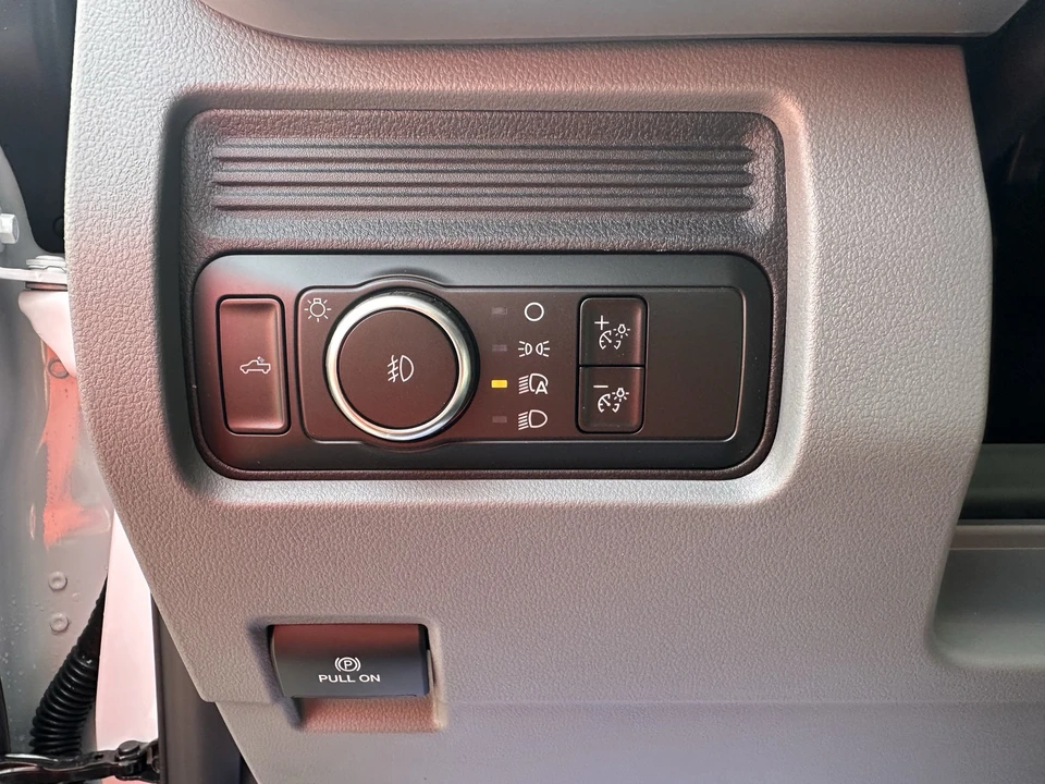 2026 Ford Super Duty 5th Gen - Image 19 of 30