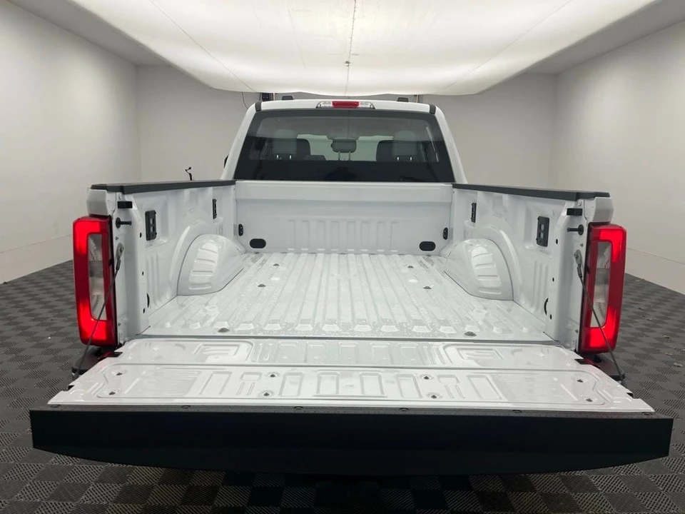 2026 Ford Super Duty 5th Gen - Image 8 of 12
