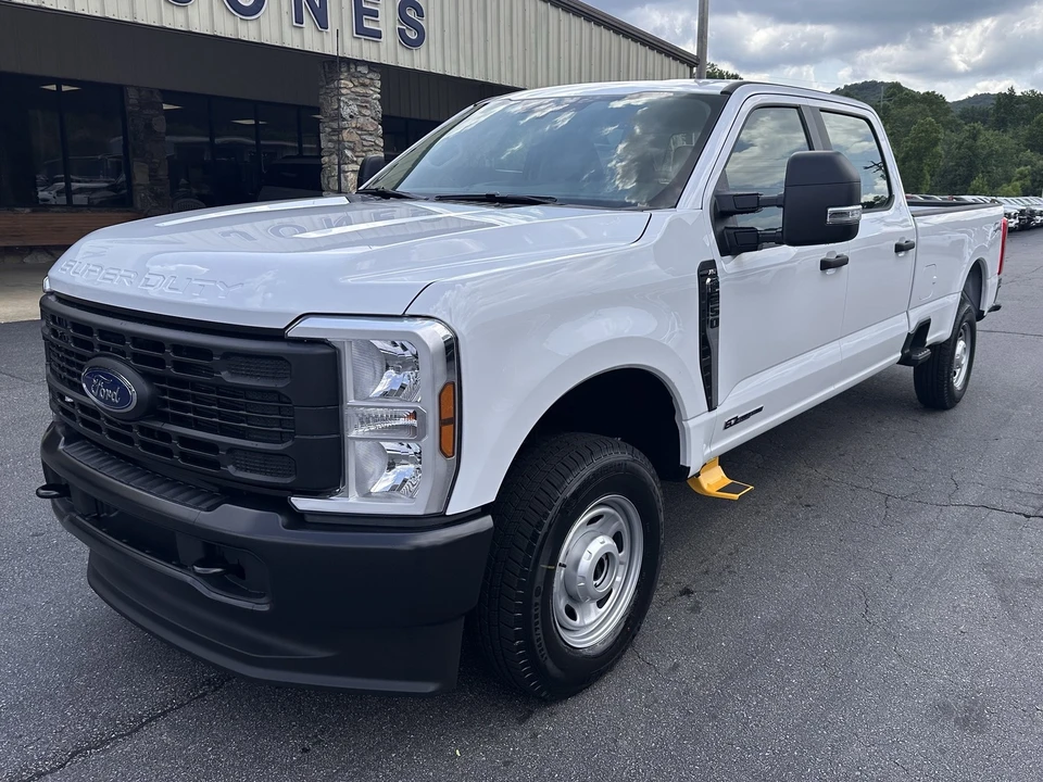 2026 Ford Super Duty 5th Gen - Image 2 of 30