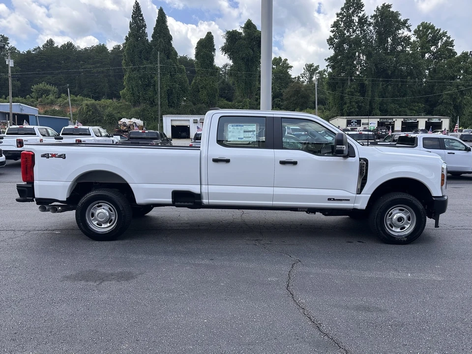 2026 Ford Super Duty 5th Gen - Image 5 of 30