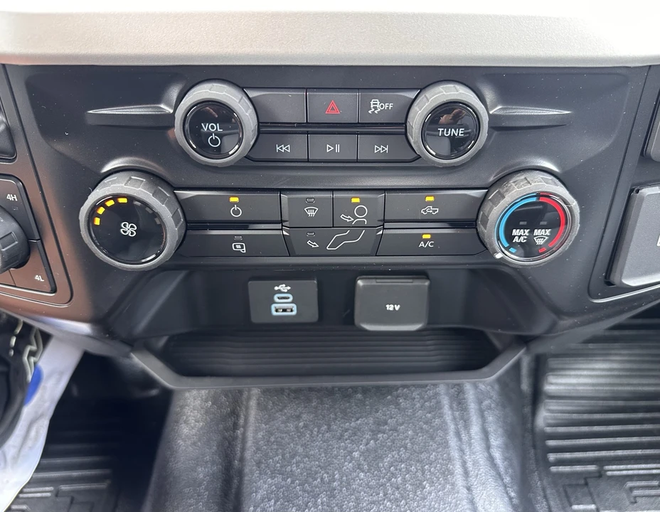 2026 Ford Super Duty 5th Gen - Image 27 of 30