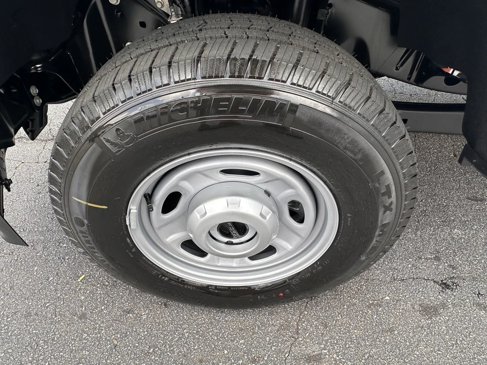 2026 Ford Super Duty 5th Gen - Image 28 of 30