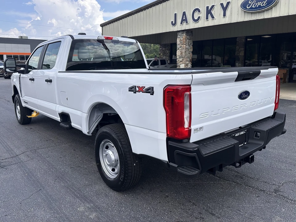 2026 Ford Super Duty 5th Gen - Image 8 of 30