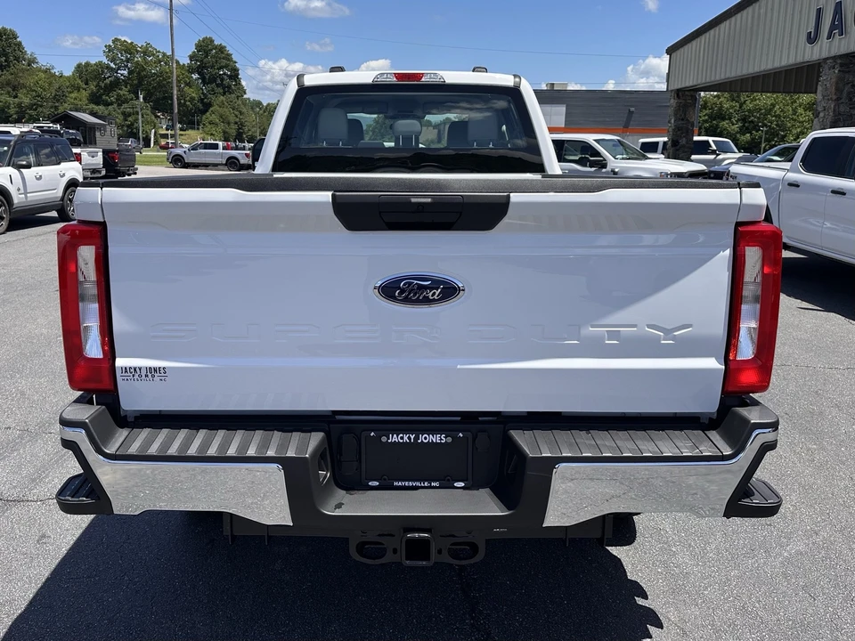 2026 Ford Super Duty 5th Gen - Image 7 of 31