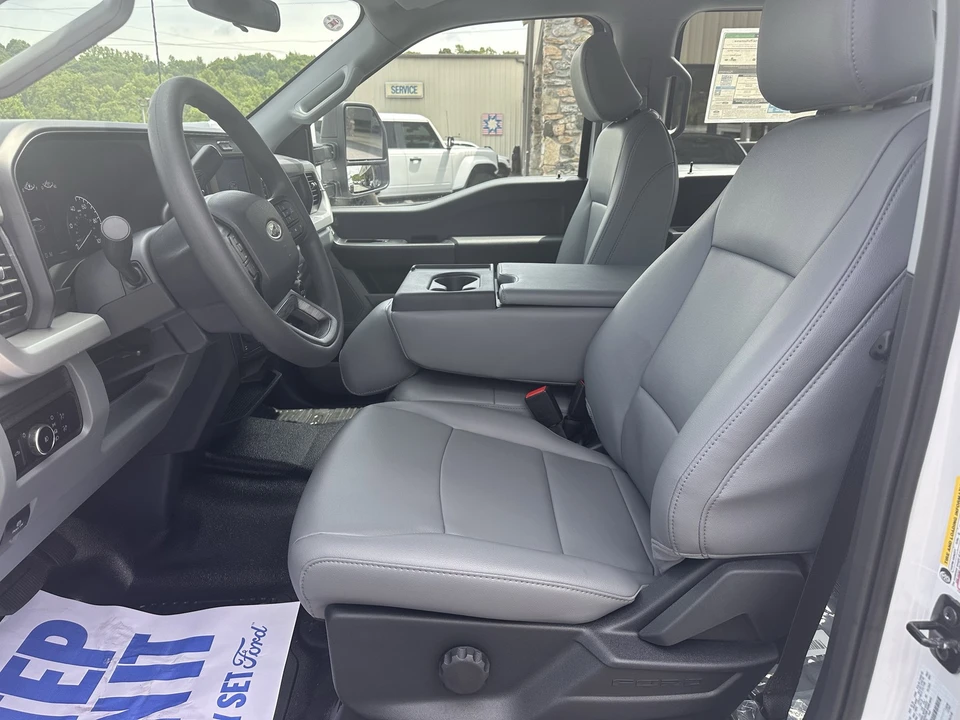 2026 Ford Super Duty 5th Gen - Image 11 of 30