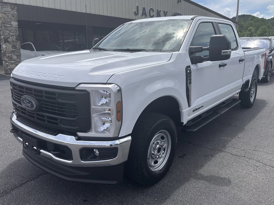 2026 Ford Super Duty 5th Gen - Image 2 of 30