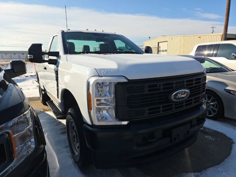 2026 Ford Super Duty 5th Gen - Image 2 of 4