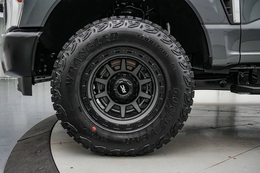 2026 Ford Super Duty 5th Gen - Image 12 of 21