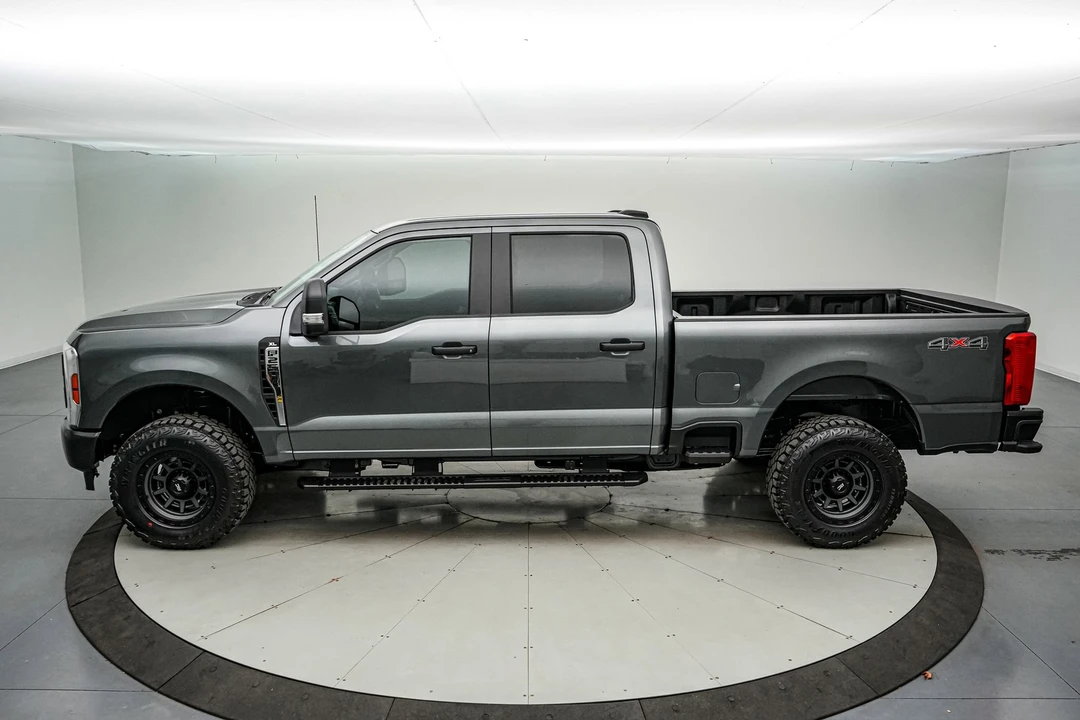 2026 Ford Super Duty 5th Gen - Image 9 of 21