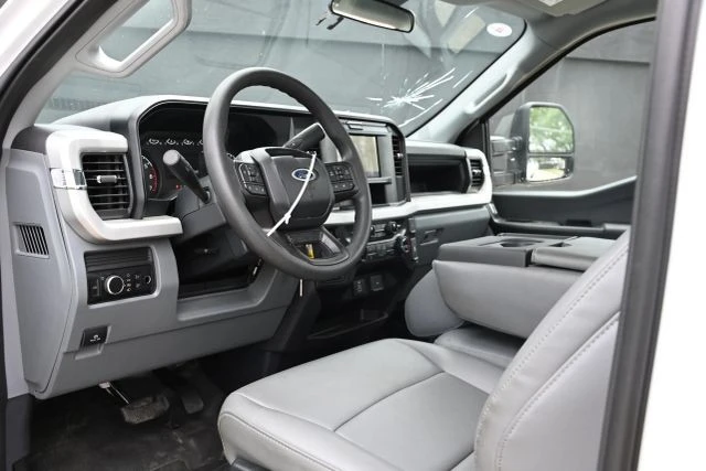 2026 Ford Super Duty 5th Gen - Image 14 of 18