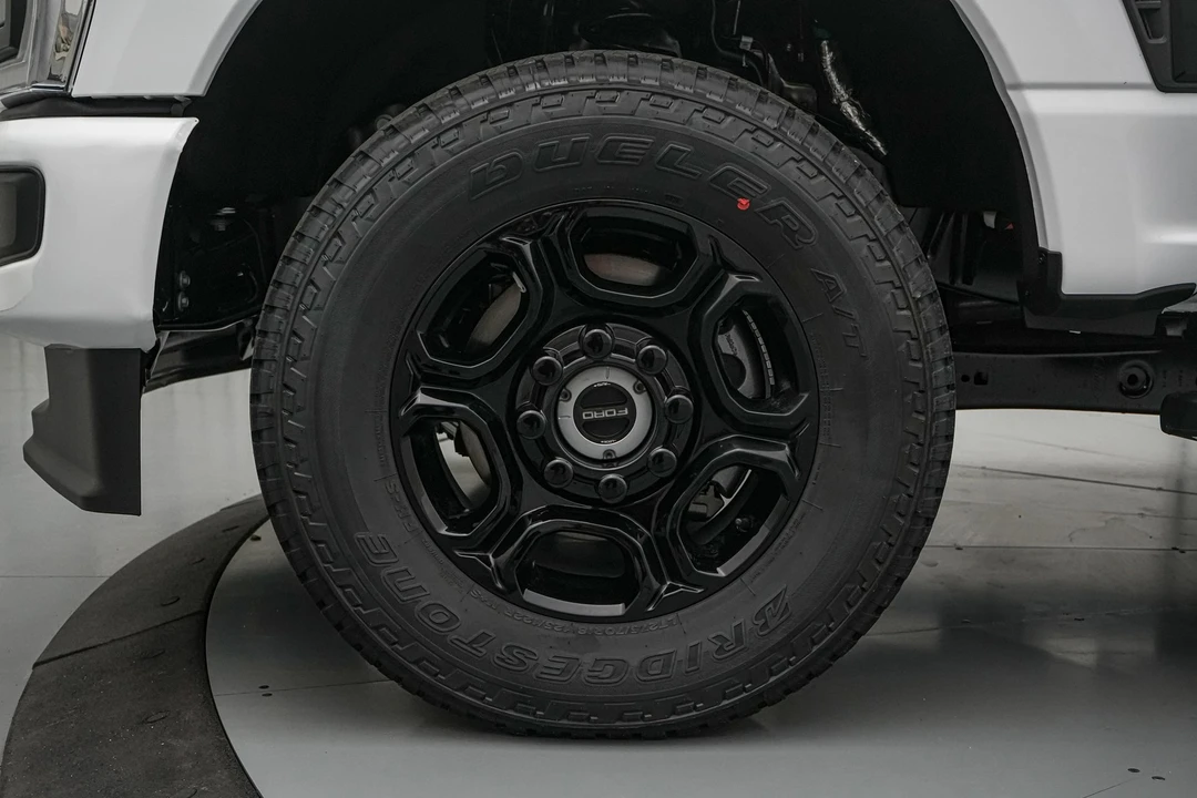 2026 Ford Super Duty 5th Gen - Image 12 of 24