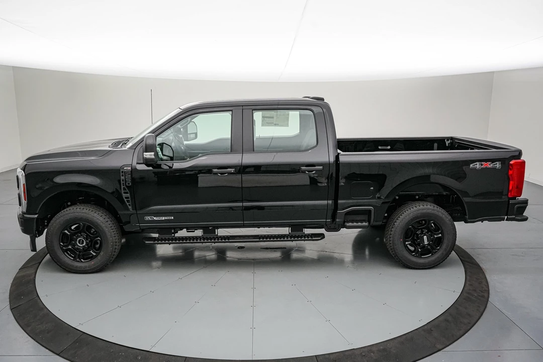 2026 Ford Super Duty 5th Gen - Image 9 of 24