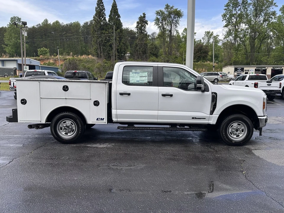2026 Ford Super Duty 5th Gen - Image 5 of 31