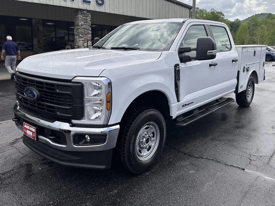 2026 Ford Super Duty 5th Gen - Image 2 of 31
