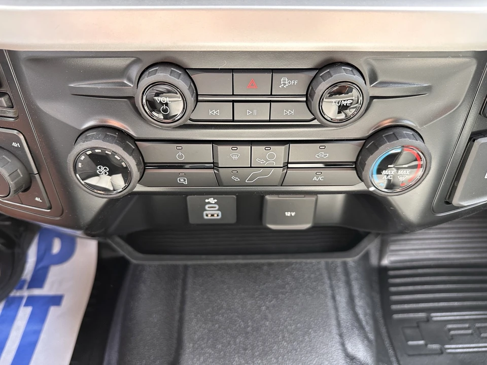 2026 Ford Super Duty 5th Gen - Image 27 of 31