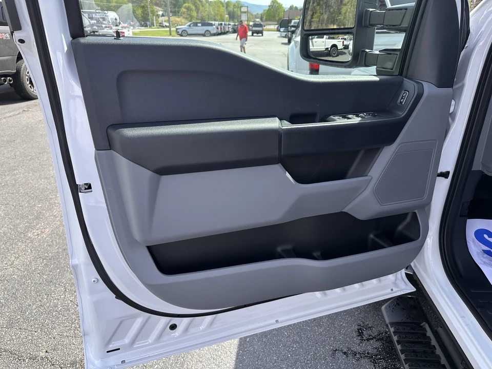2026 Ford Super Duty 5th Gen - Image 10 of 31