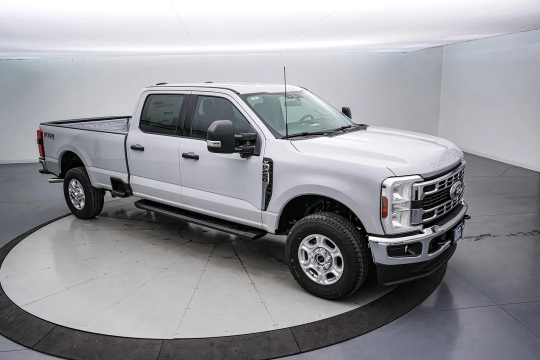 2026 Ford Super Duty 5th Gen - Image 2 of 21