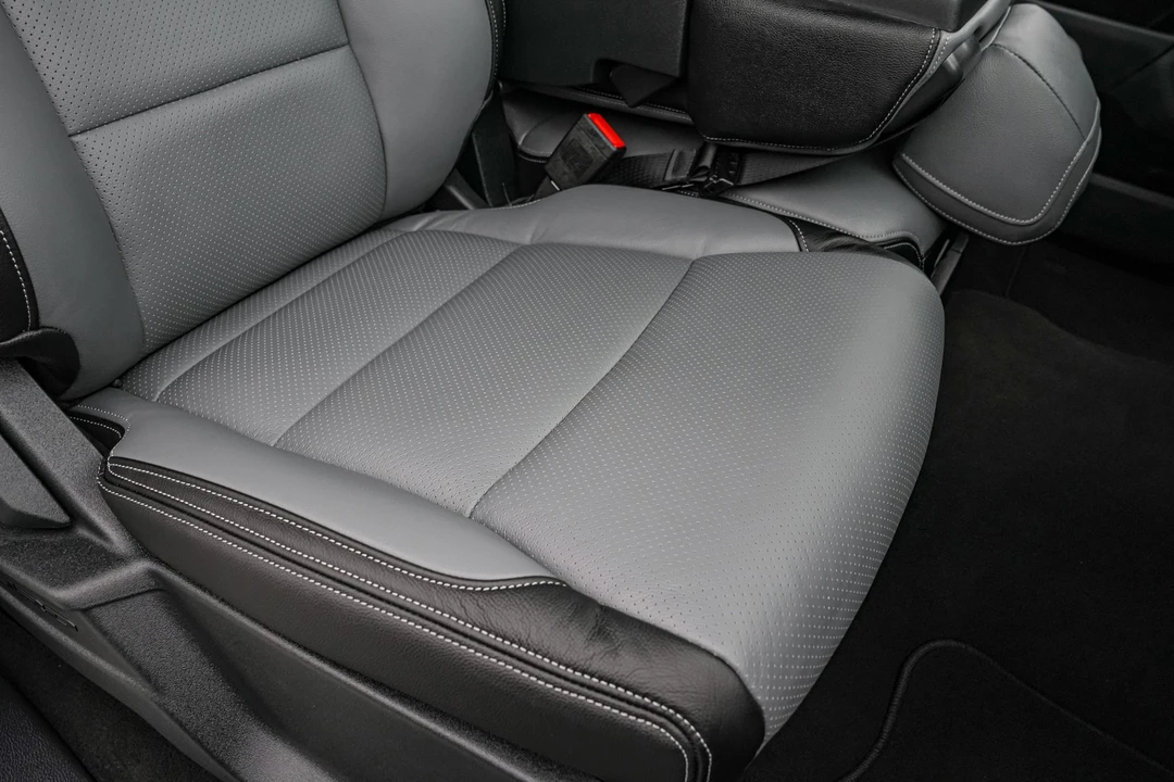 2026 Ford Super Duty 5th Gen - Image 23 of 27