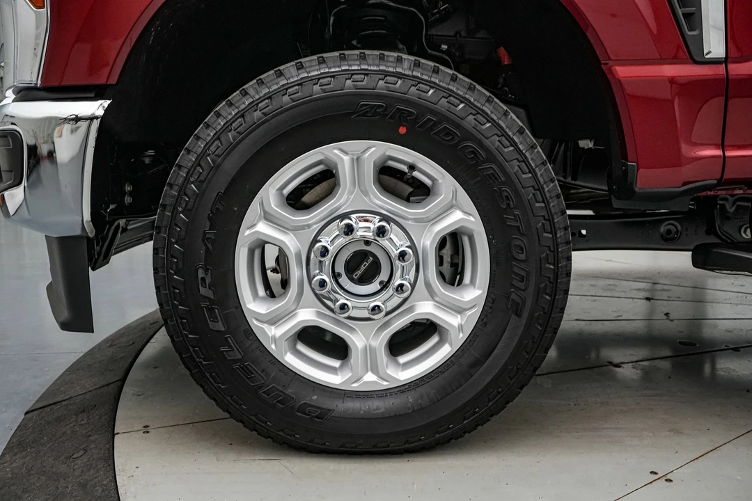 2026 Ford Super Duty 5th Gen - Image 13 of 21
