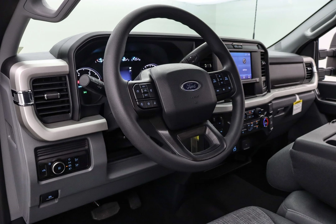 2026 Ford Super Duty 5th Gen - Image 16 of 21