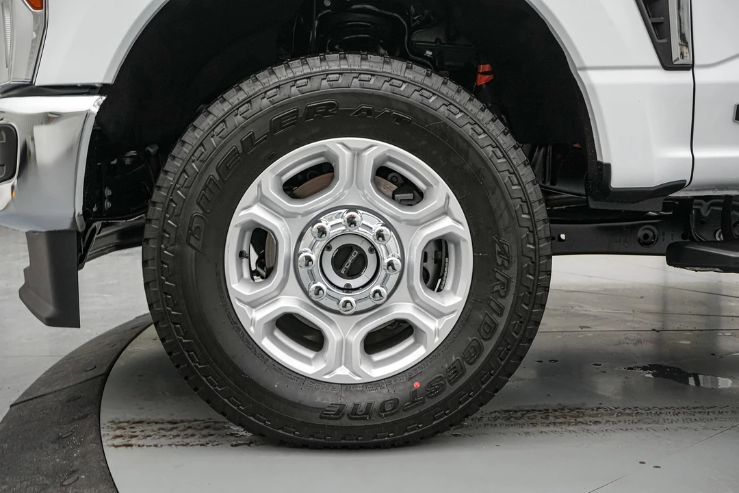 2026 Ford Super Duty 5th Gen - Image 13 of 21
