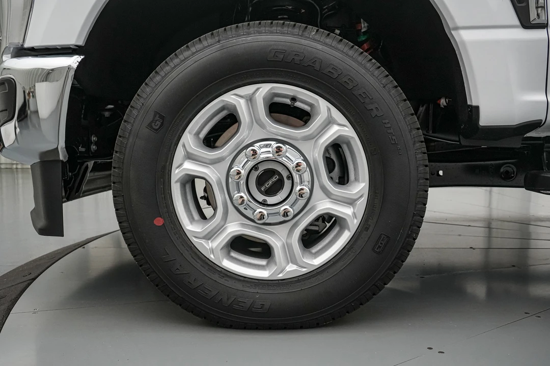 2026 Ford Super Duty 5th Gen - Image 12 of 23