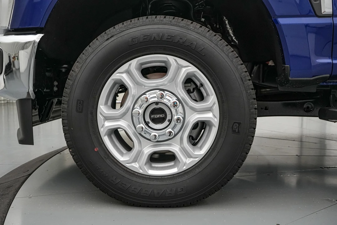 2026 Ford Super Duty 5th Gen - Image 12 of 23