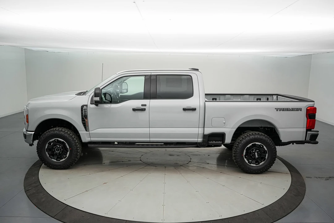 2026 Ford Super Duty 5th Gen - Image 9 of 21