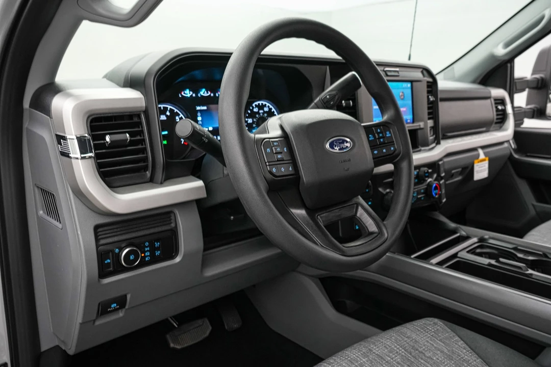 2026 Ford Super Duty 5th Gen - Image 17 of 21
