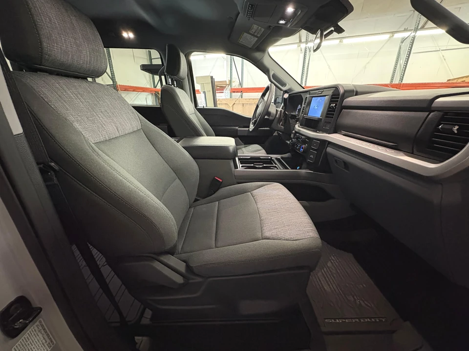 2026 Ford Super Duty 5th Gen - Image 23 of 31