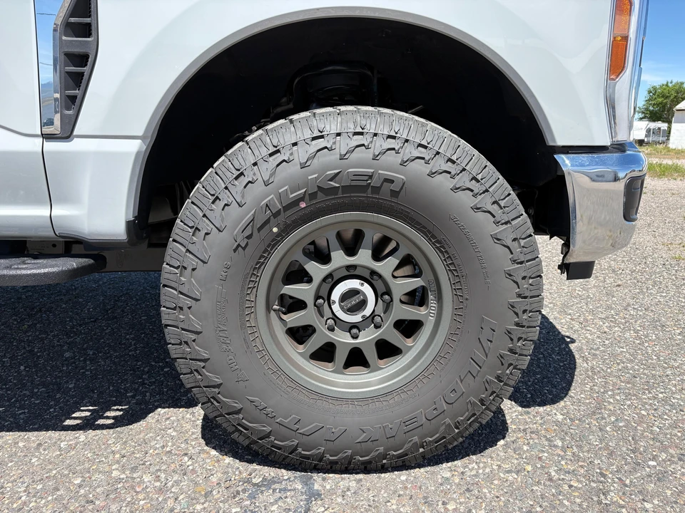2026 Ford Super Duty 5th Gen - Image 18 of 31