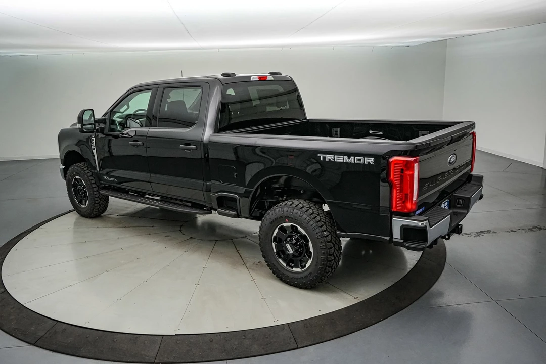 2026 Ford Super Duty 5th Gen - Image 8 of 27